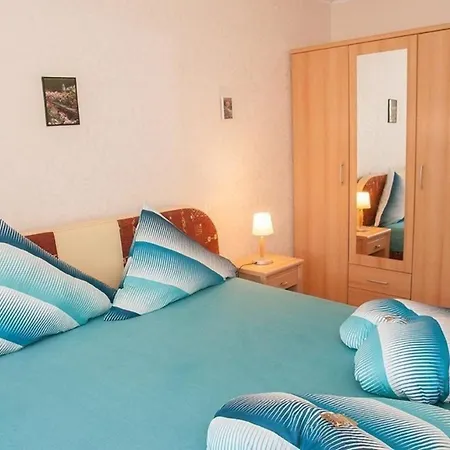 Holiday home Hochwertiges Steffi Mit Terrasse Balatonbereny